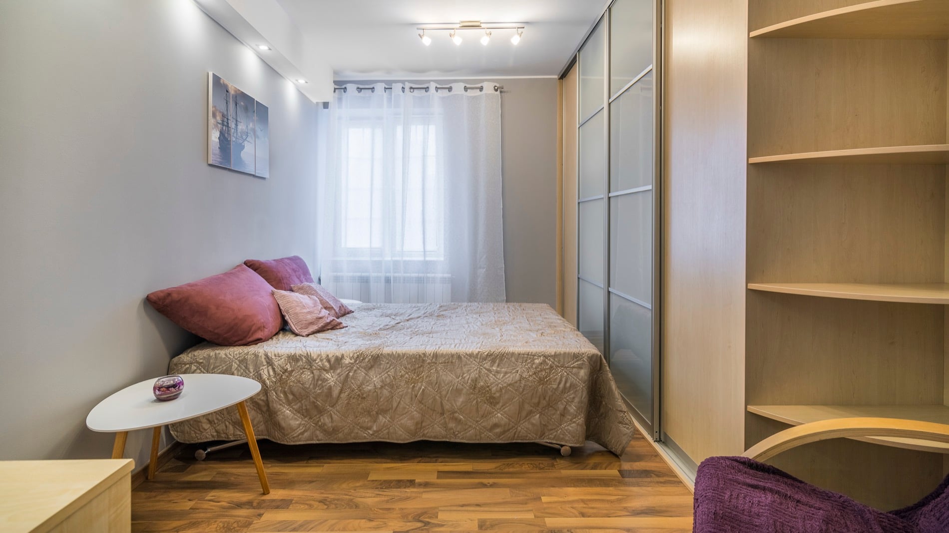 Piwna Street apartment near St Mary's Church in Gdańsk Old Town — interior view 5