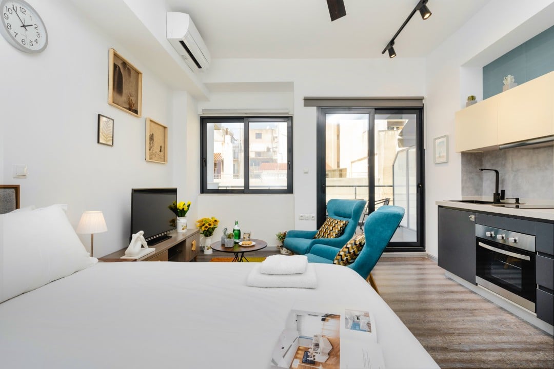 Mavromichali 52 · One-bedroom 21 — photo 1 of 14