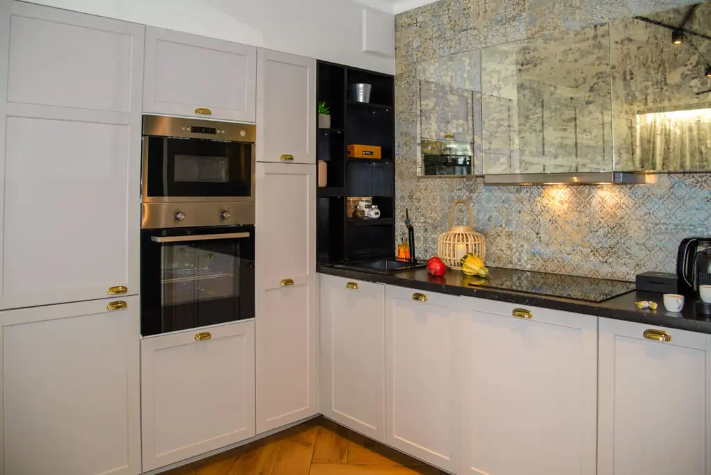 0a1e35c8 b847 4a24 bf64 7cc148d7a609