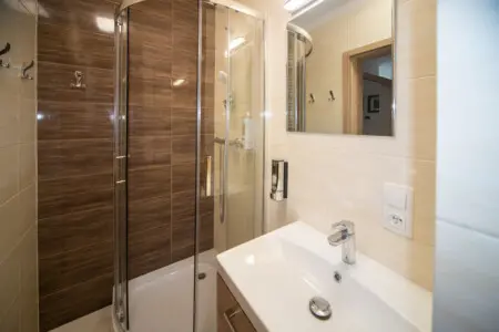 4230b2e5 0fb3 4f02 ae52 6e8d84cc7aac