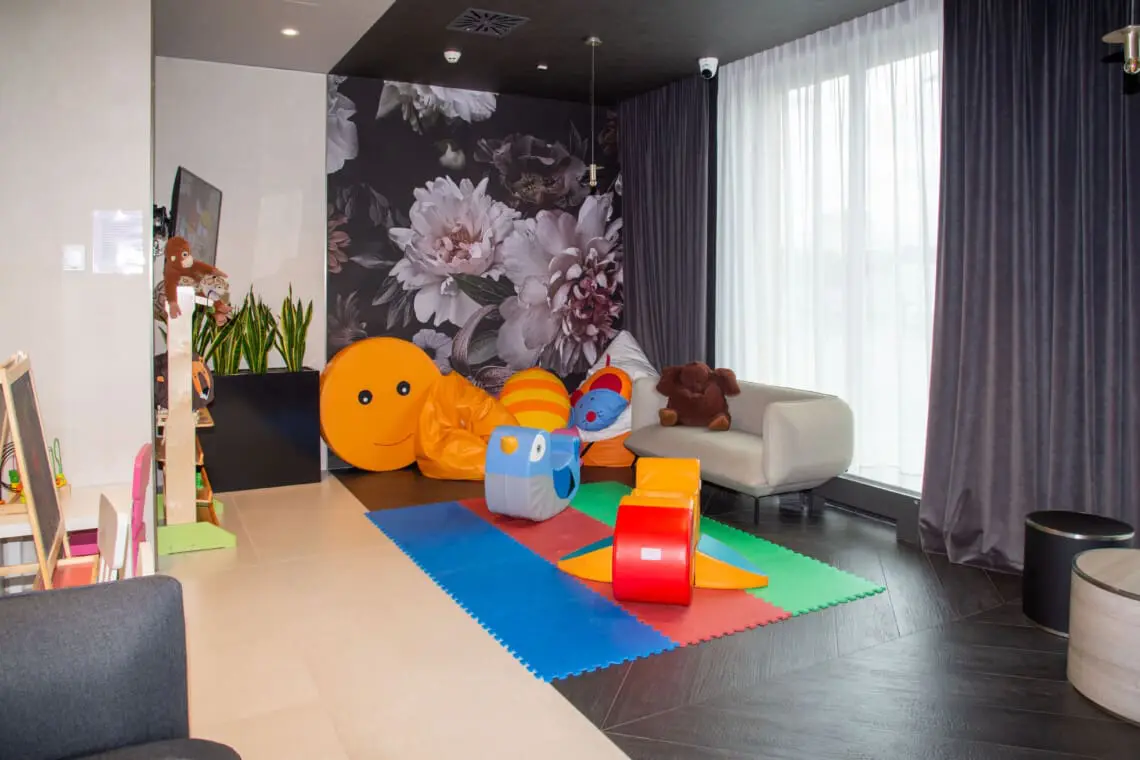 439d05b3 1999 44c2 a476 1bcd856b1353