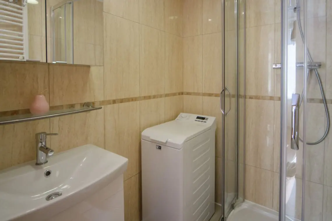 45579b05 56db 4938 9f10 1d246df3ca93