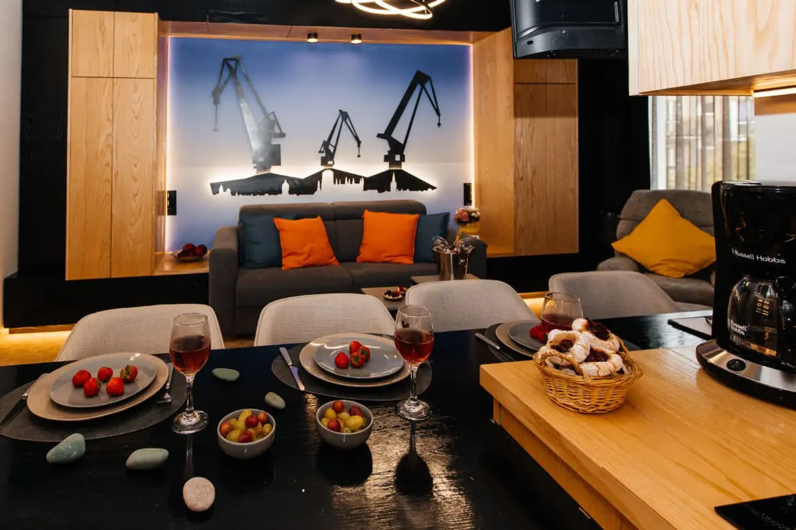 45fe80cf 1716 4b36 bc4a 7b23bc617519