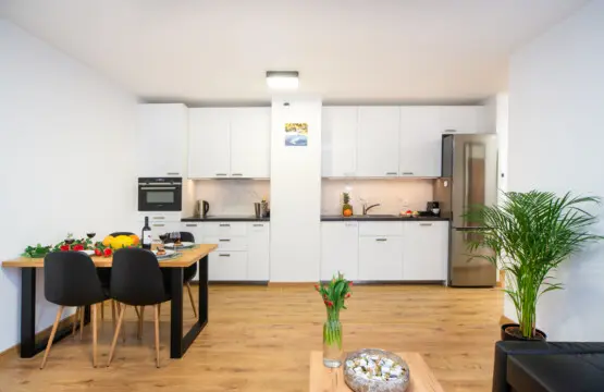 474e4cd3 8426 4d6e 89b9 dd26c3fc3aac