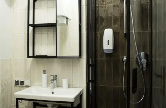 4c03e99a e6f8 42c3 948d 5e943103adaa