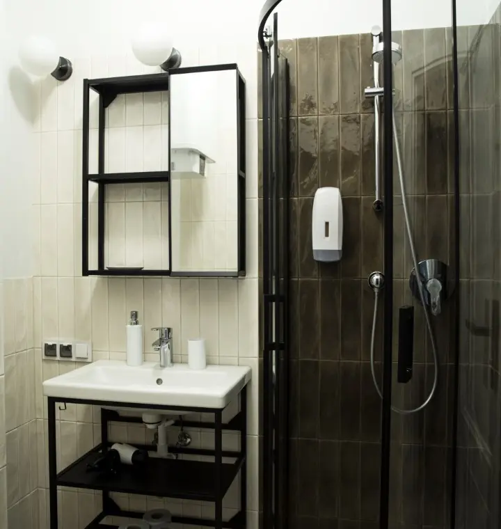 4c03e99a e6f8 42c3 948d 5e943103adaa