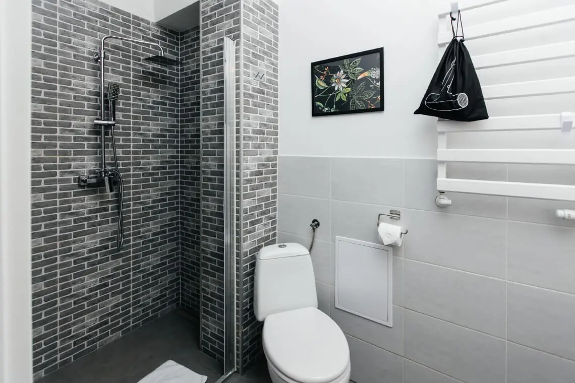 530b169b 16d7 4d26 b92b 36e0ec708102