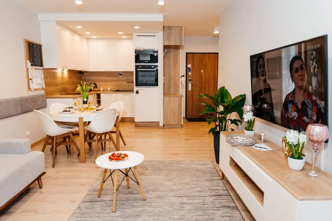 56e99f1f 80a8 44ee b8f7 3ee8a8a73406