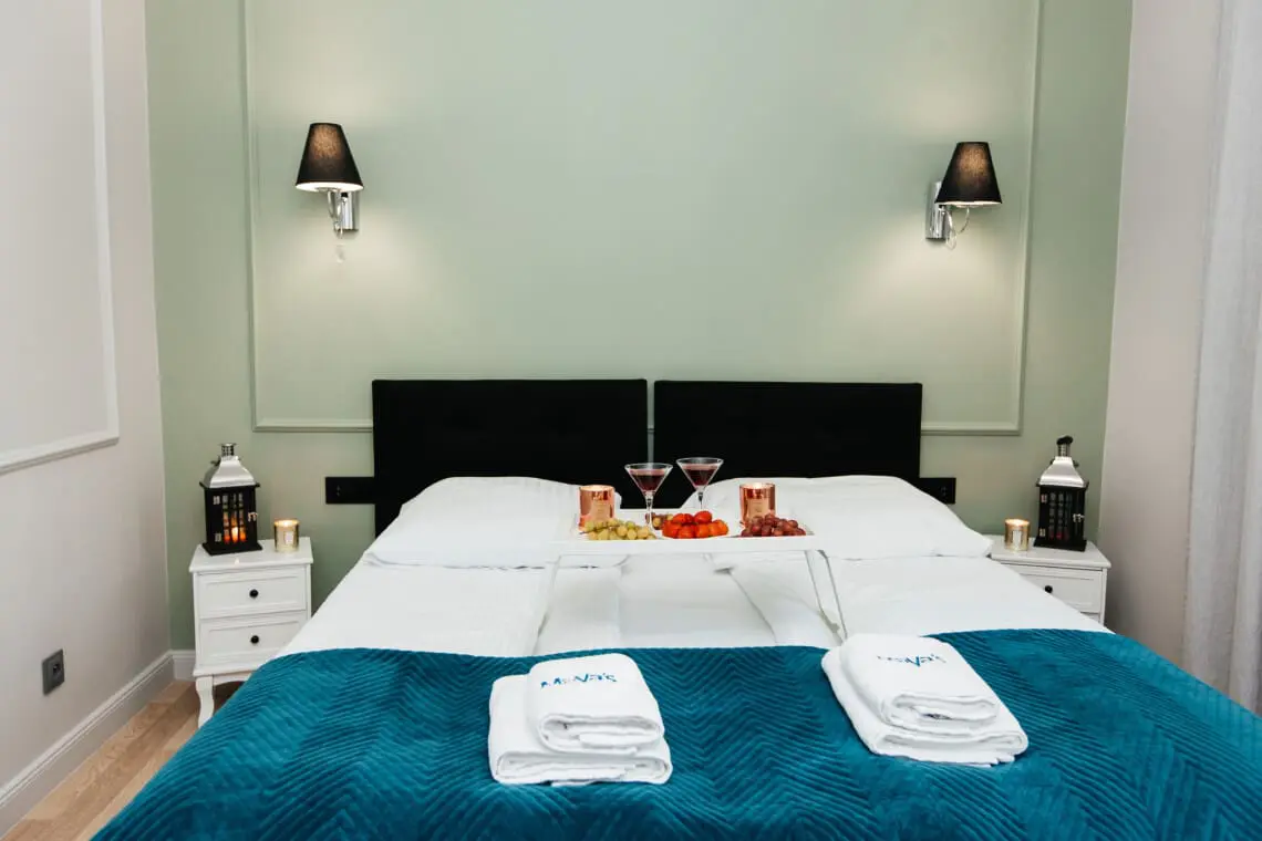 5c9426c2 42ee 48ea a653 8d62d6760d3e