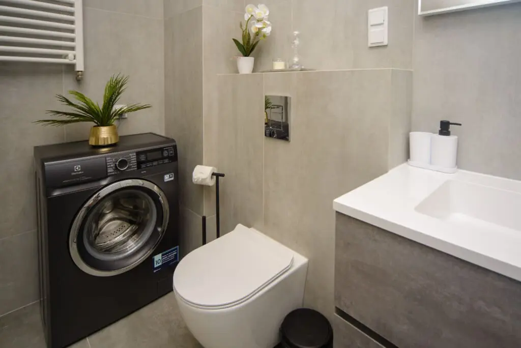 5e75fbde c933 4e08 b550 cc041f6af3c7