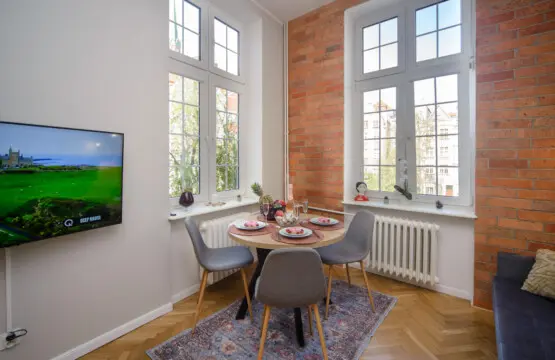 63fb1736 7c65 4e78 9d84 044efef283ec