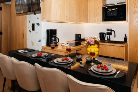 6b45ffe0 c9cf 4f93 bdc8 8927d3945692