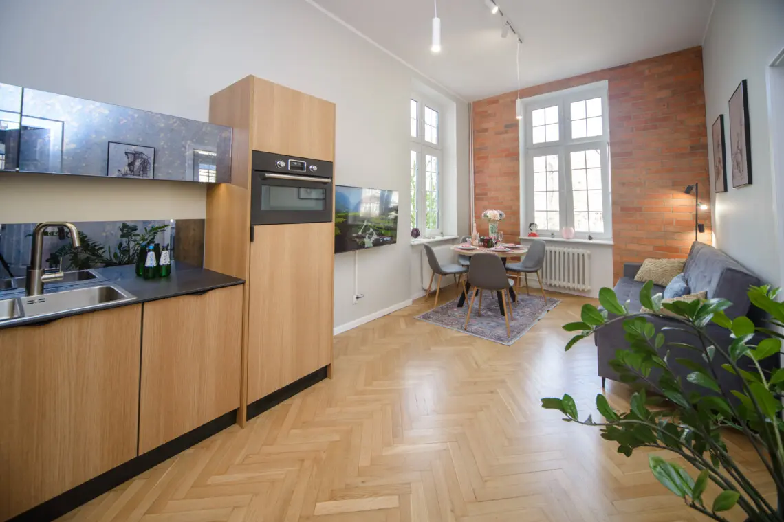 6d7e70d3 ea20 4cd9 86c7 ffea9c616222