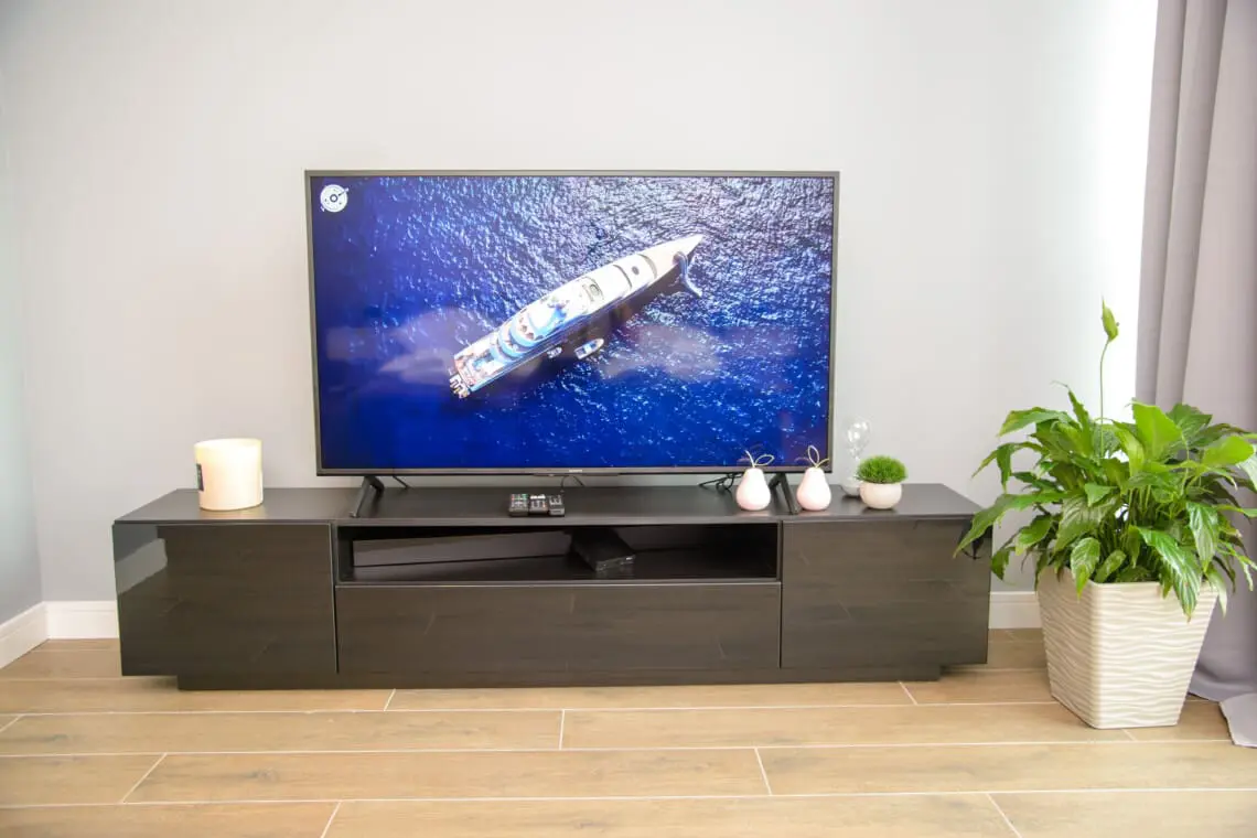 77048255 71be 4262 8532 883ba3a29dae