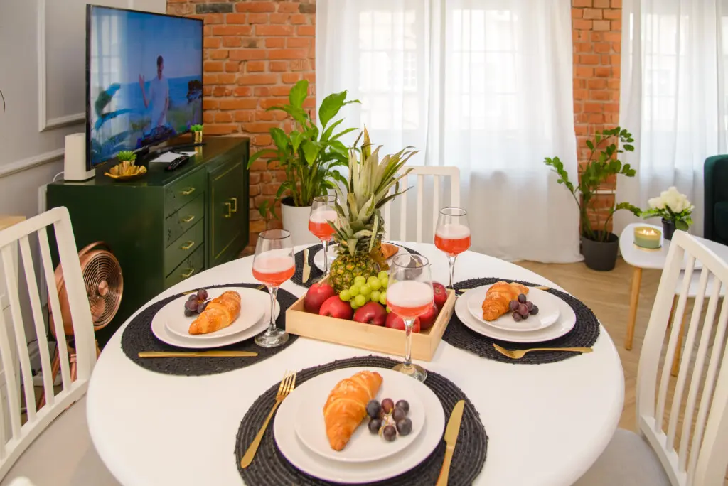 812d3d21 e43b 438c b474 975904921b2e