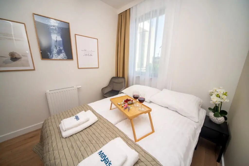 87b77af7 b57a 46eb b129 3323ed3447bd