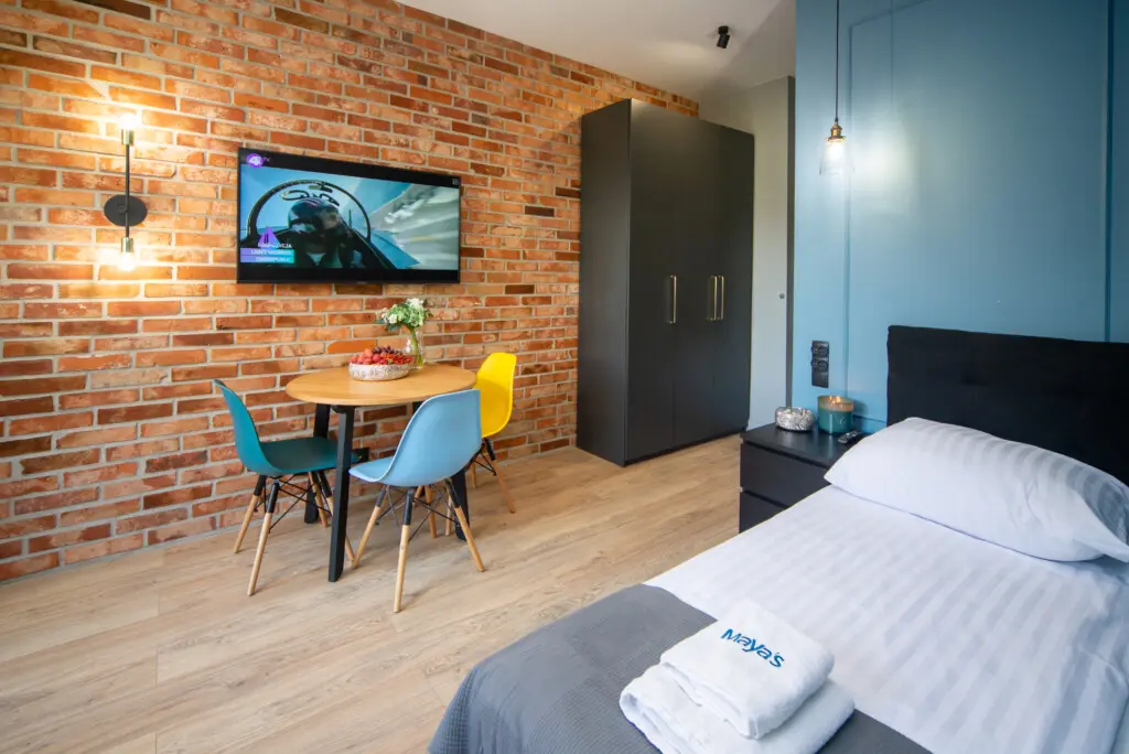 90ace0bf 50a5 4a4c a613 eb6cb2a8986b