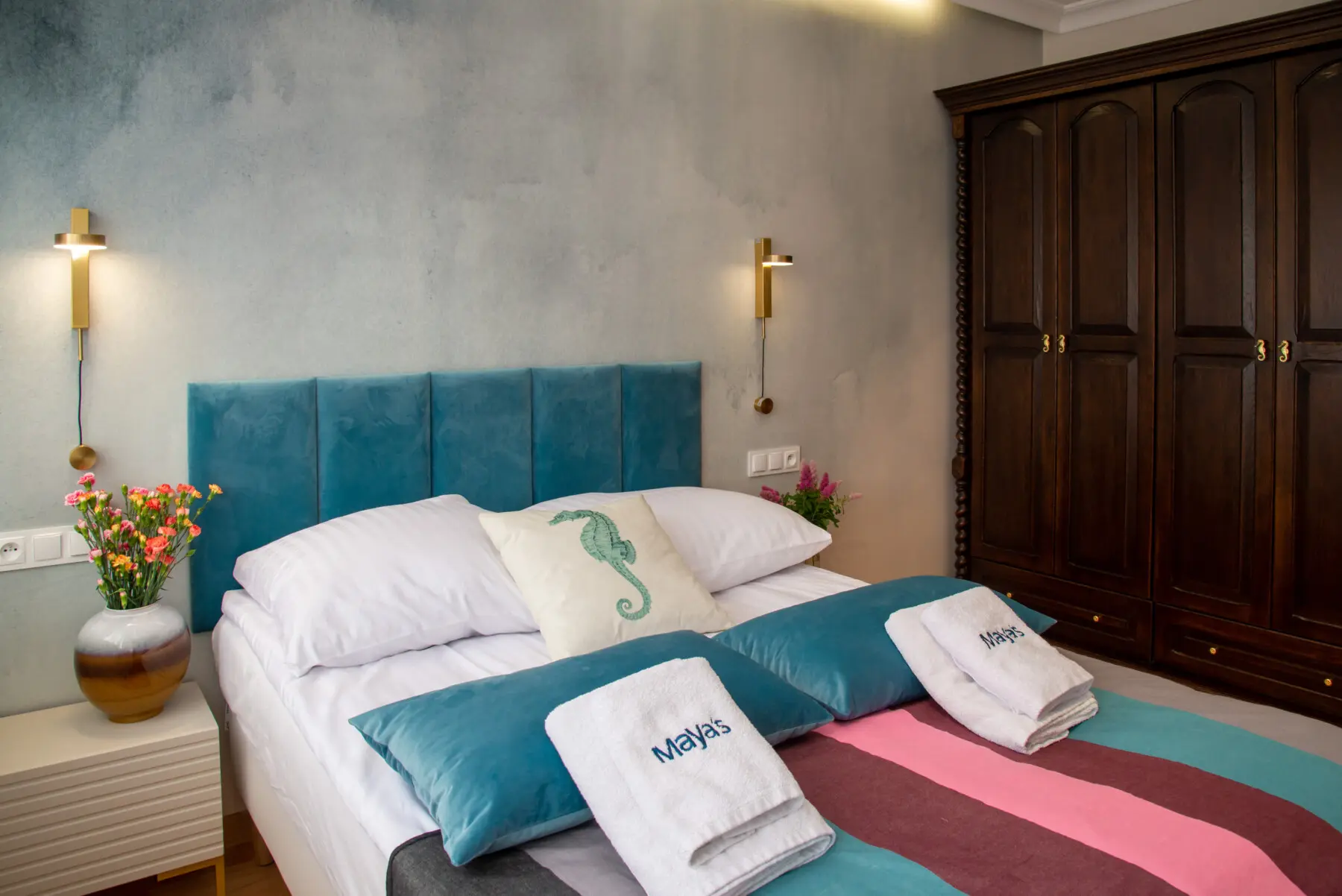 9ef93789 588d 4c15 be0c 7fd1cc6a25af