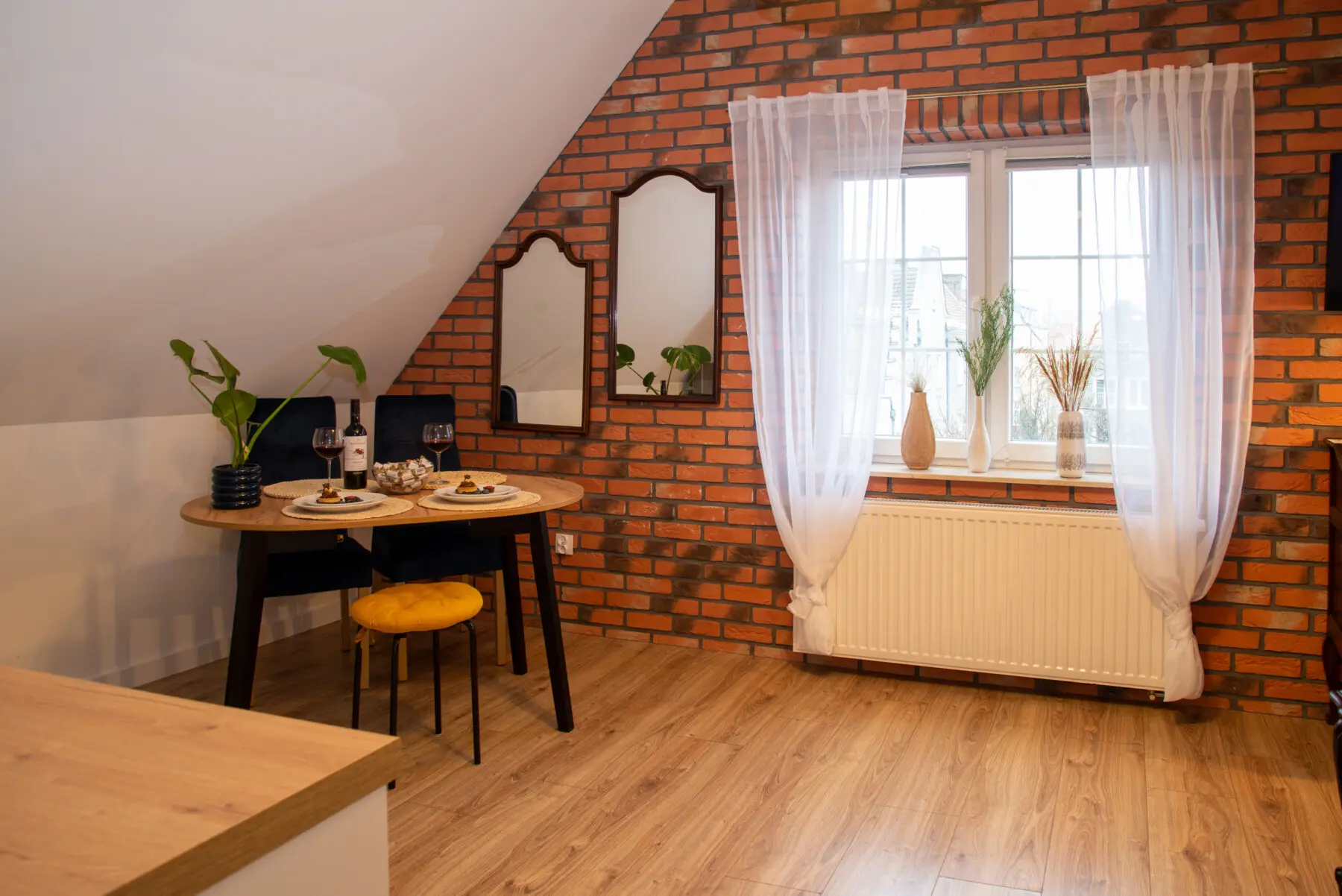 b498dba3 7303 49d2 8963 6fdcaef4c8f7