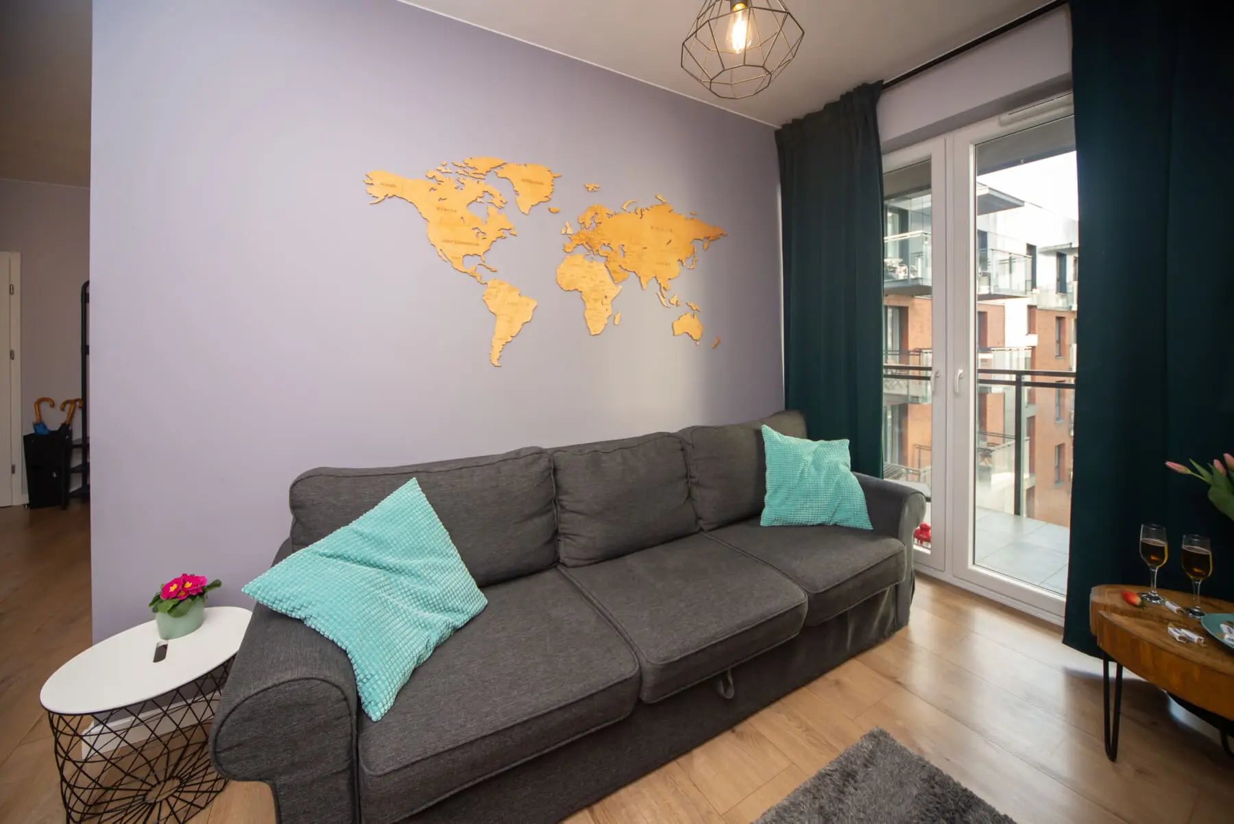 b55f5480 e5d0 4f8c 82f9 526ea4726a69