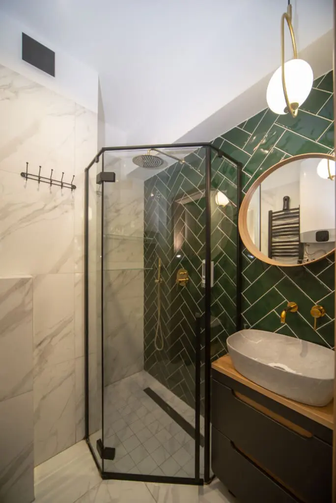 bb000e45 4155 45d9 9556 9ed304378a1c