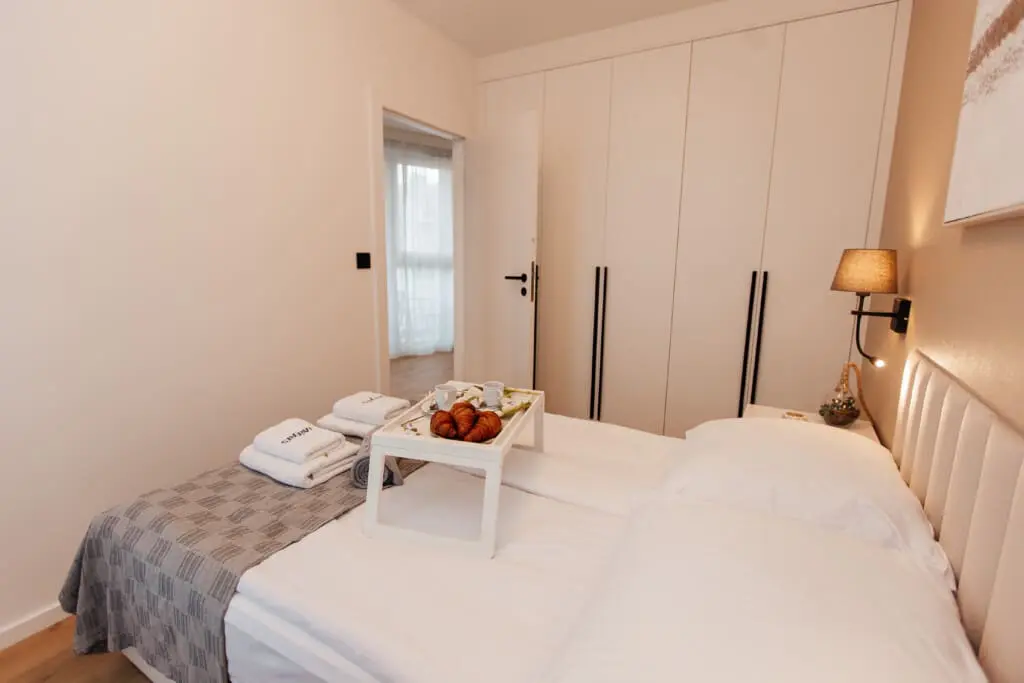 c1bc792d 5a4d 4bb0 896d 737a7b813a89