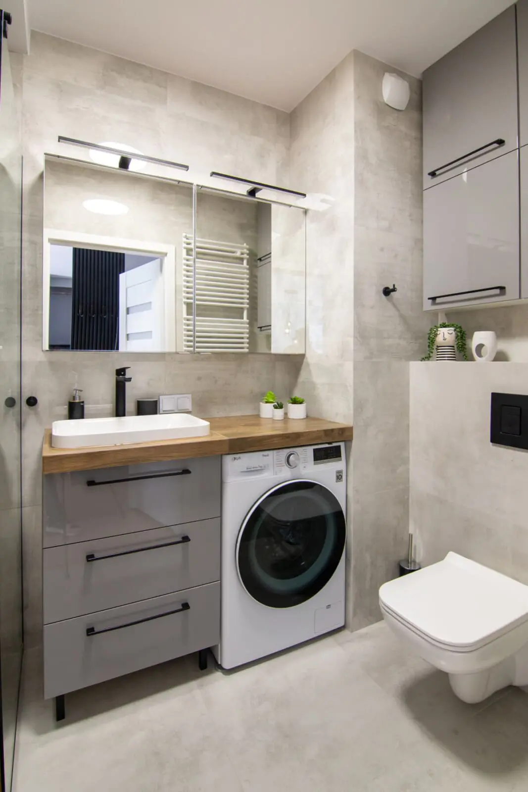 db94a04e 6459 48b2 978c 2cfa88f8a7d7