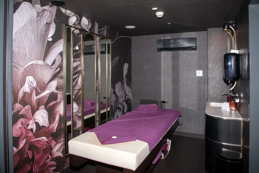 ded2f0f9 8f74 4d3d 9e38 97c9b9a45050