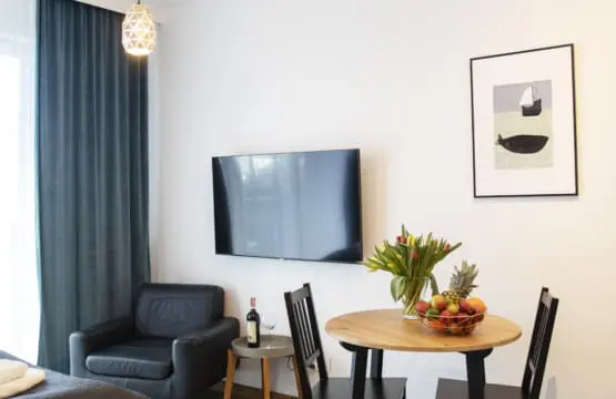 dee7d0f7 d8af 4717 86d6 769ac2a24040