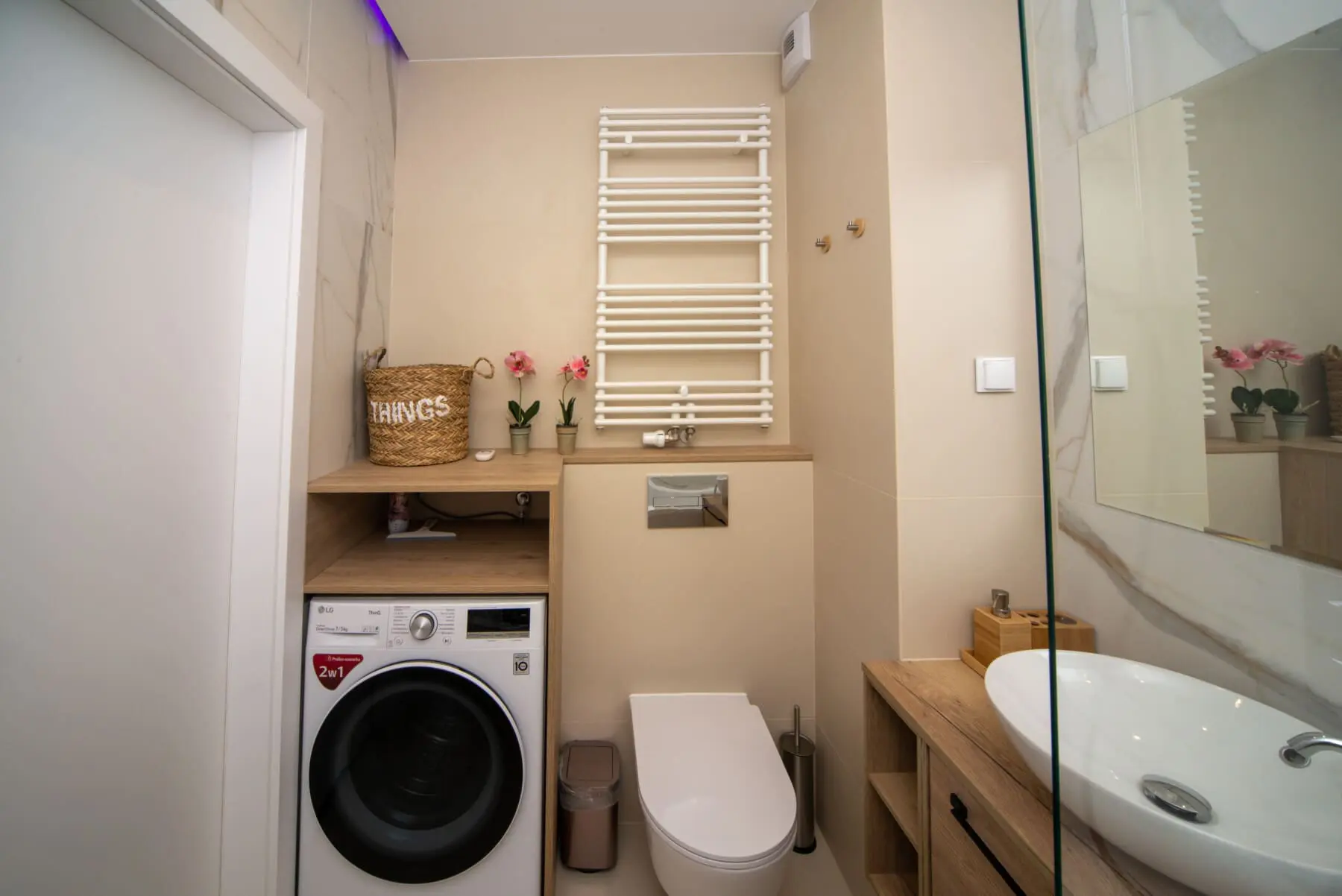 e7e54ee4 dcee 4a4c b423 4efac3e9b8b6