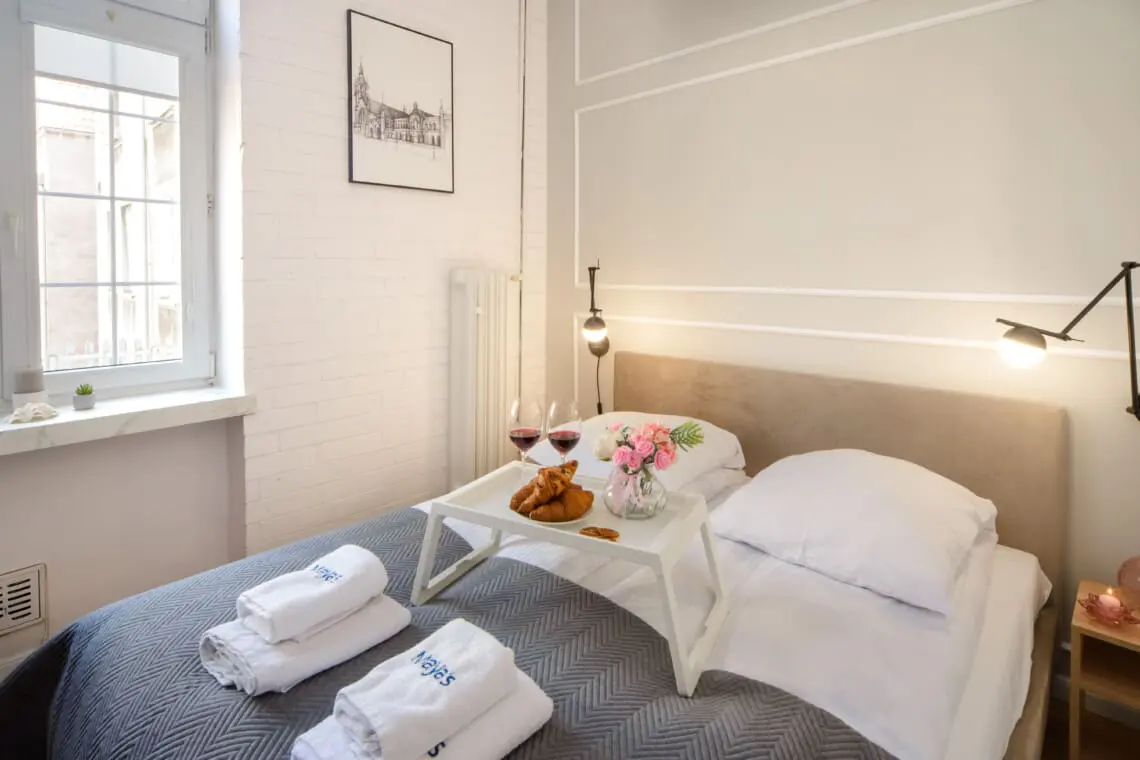 ecc0c17a e147 42b0 8cb4 4e0c59cfc4f2