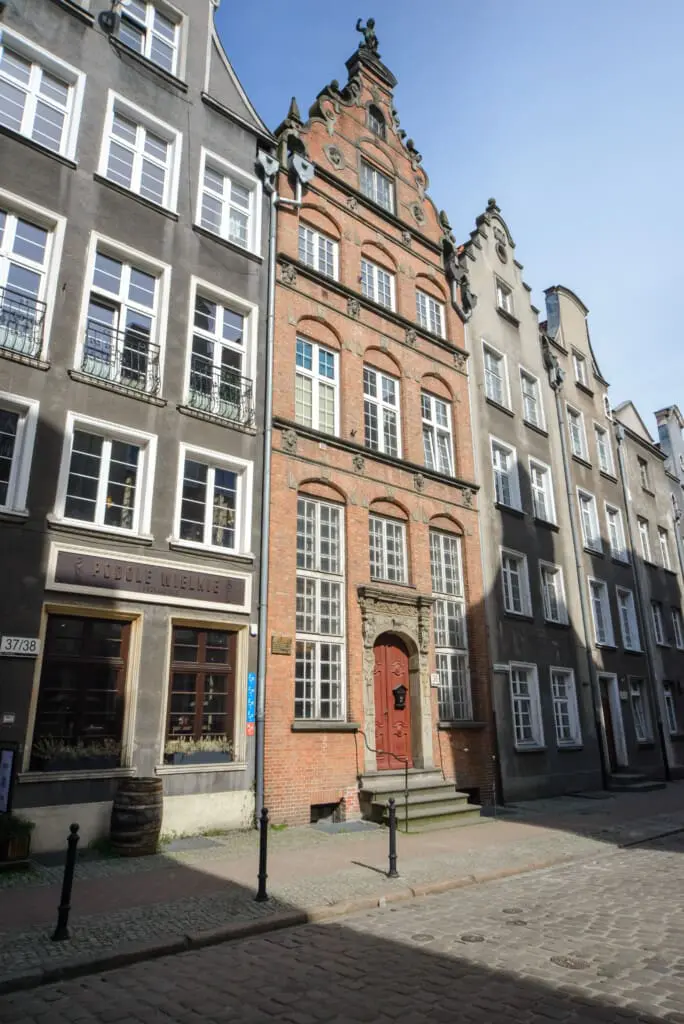 ed34fb25 8fc5 4294 8768 af968f6206b7