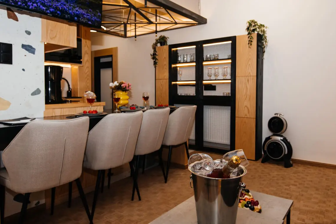 f14434b2 271e 4e63 a713 f8004c1d049f