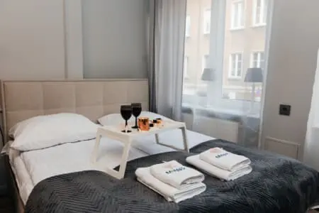 f19040fb d945 4dda 919c b837725199c6