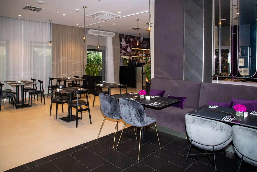 f42ee75f 3304 4166 b819 a5d8b94758a0