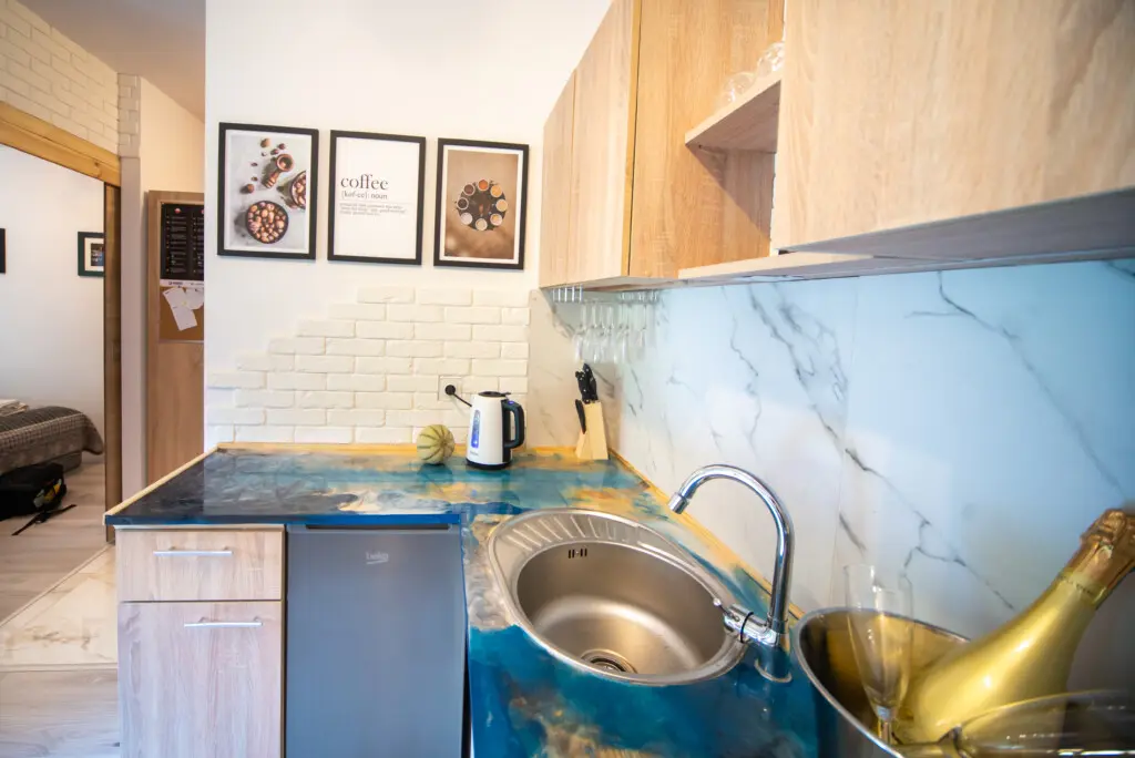 15ce5b30 8840 4d3e b7b9 88176ab30f61