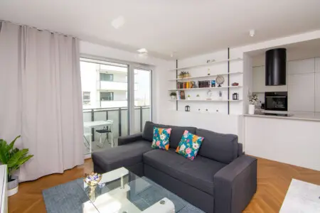 23686a7f ad31 406c b420 e8e4d6798417