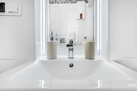 2692b327 23f2 491e b47b 6b3256c2cf4e