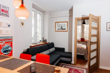 2b099279 048d 4f9e b4c7 70a80685c128