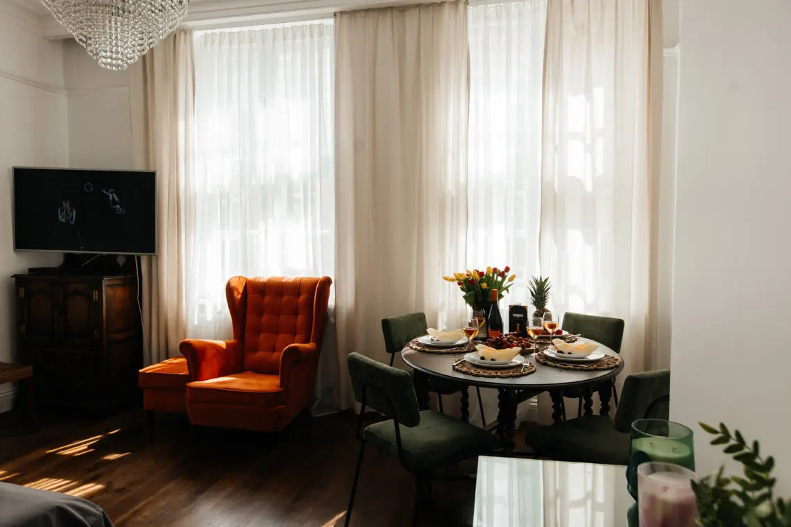 37da9389 050c 48c0 a6ba b844567ce479