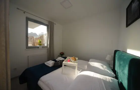 6ca166fd 1b7f 48de b35c a8d6c0070735