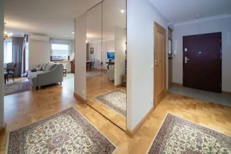 77c8e829 dc93 448a ba95 c10b5720a9cf