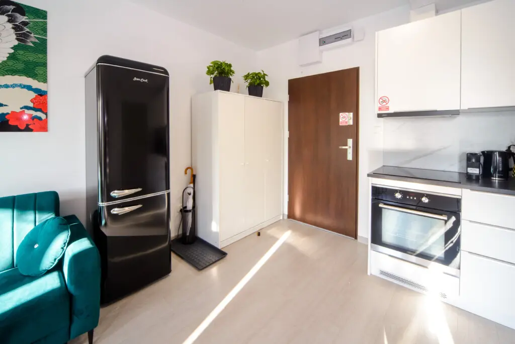 77d3c56d 8c16 4498 8ab7 3a9729e649d6