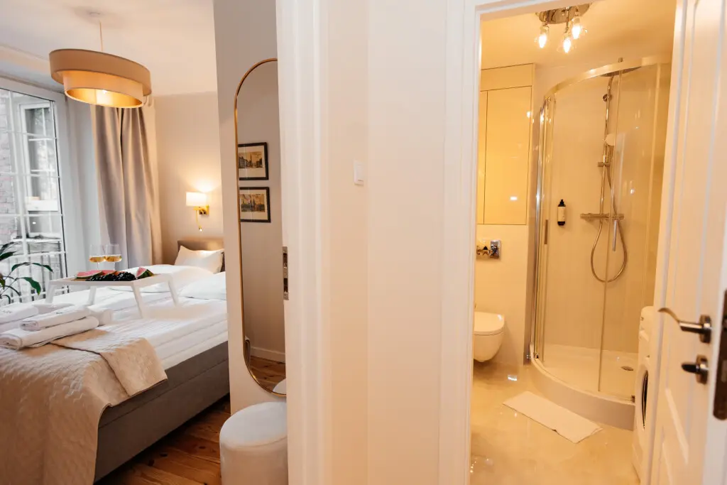 9d393854 16cc 44c6 8dff 008d4ba08938