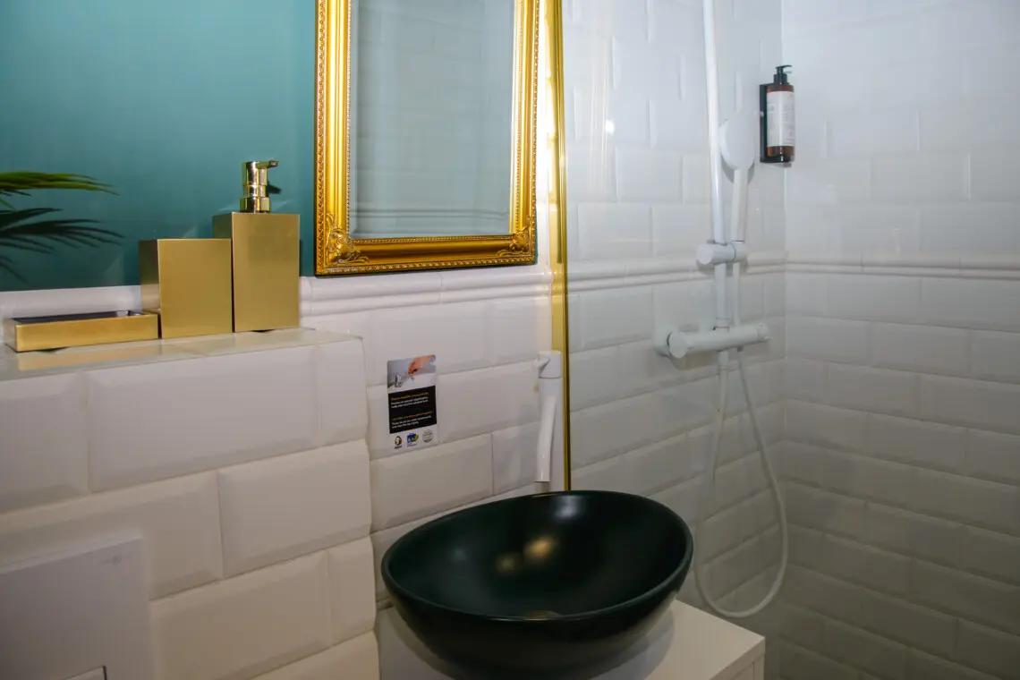 9f2e5c75 d8bb 4d4b b327 e8a164032171