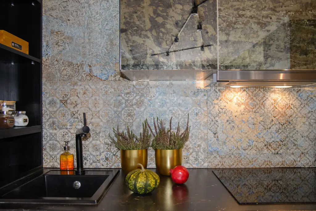 a2ddd761 6056 4444 8cd0 ef1e60f73bcd