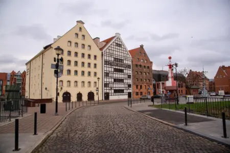 a9f5c2da 26b2 4e65 a32f 13890cdea589