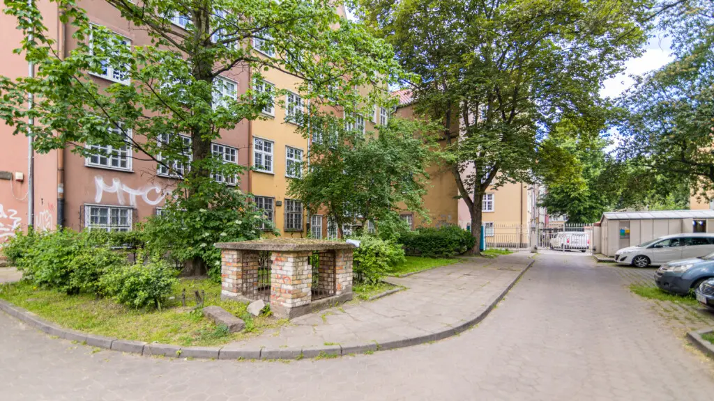 b09d8c08 29bc 41d0 9266 c70b34dadef5