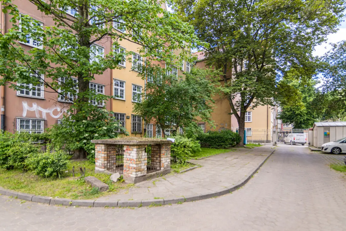 b09d8c08 29bc 41d0 9266 c70b34dadef5