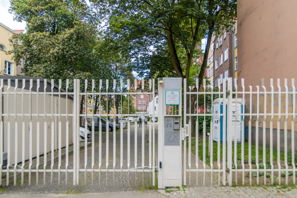 c7667b8f 050a 45e9 8b35 83cdf6b597ef